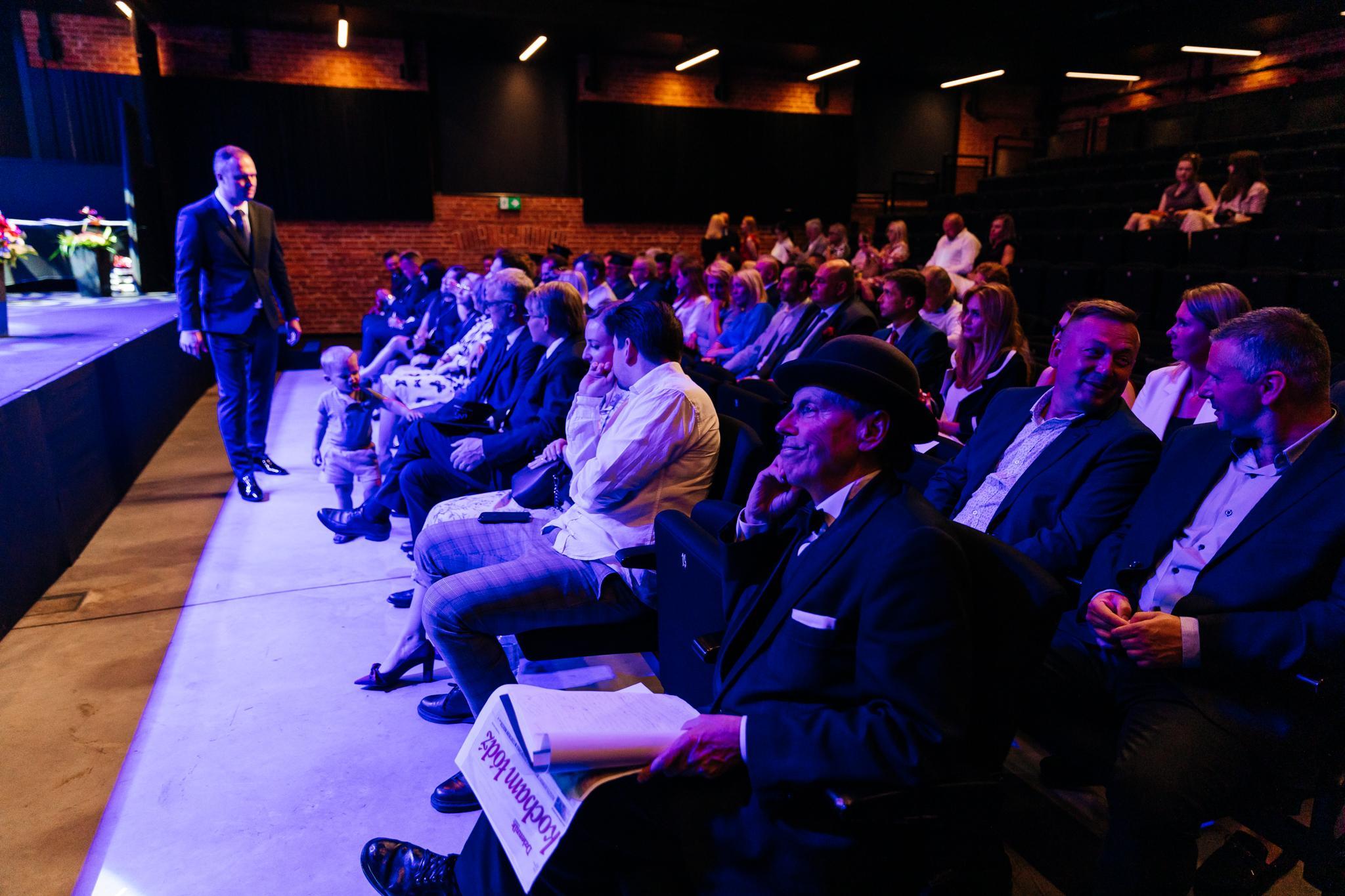 2022 06 25 UNS GRADUACJA 015 male