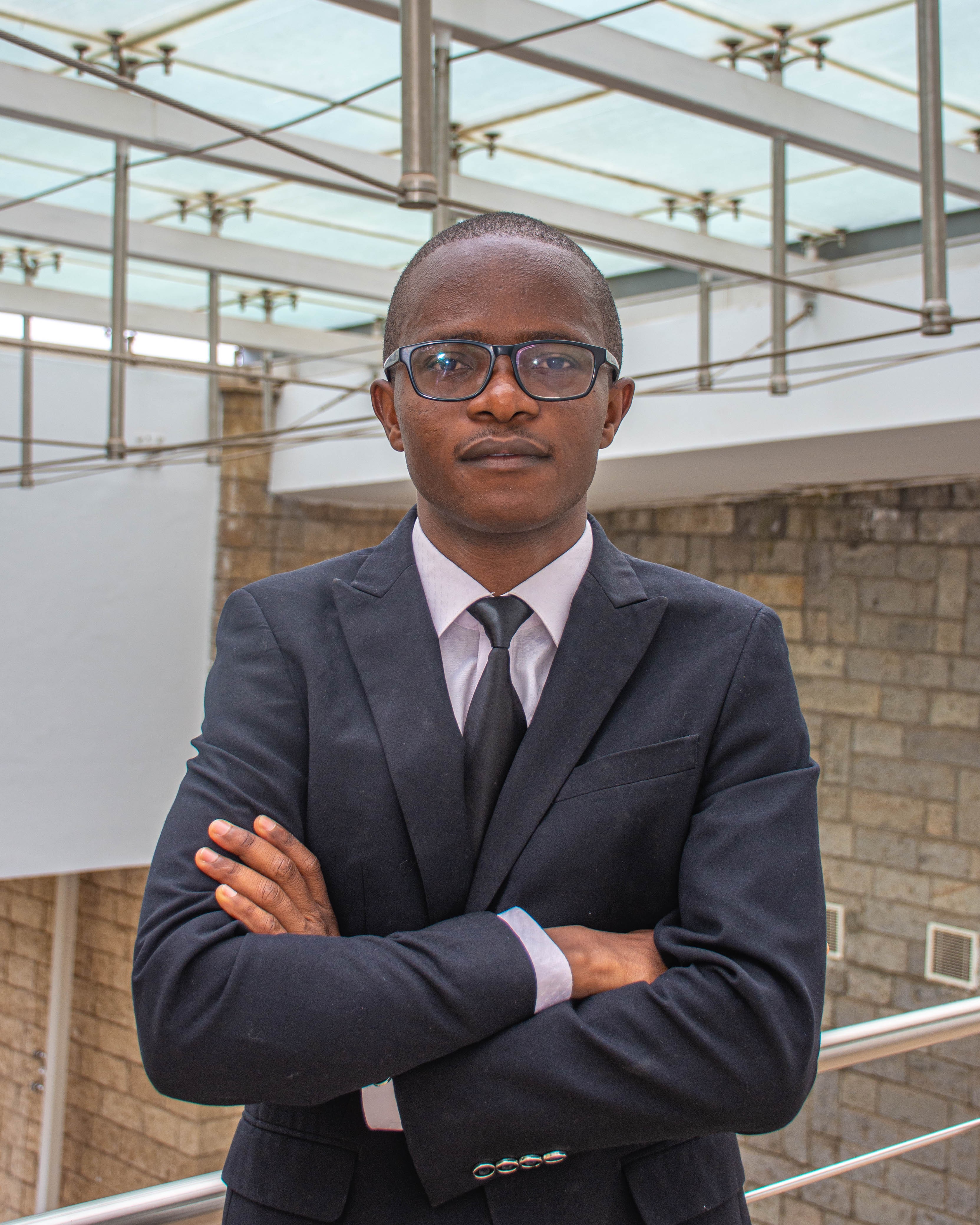 Ian  Abuki